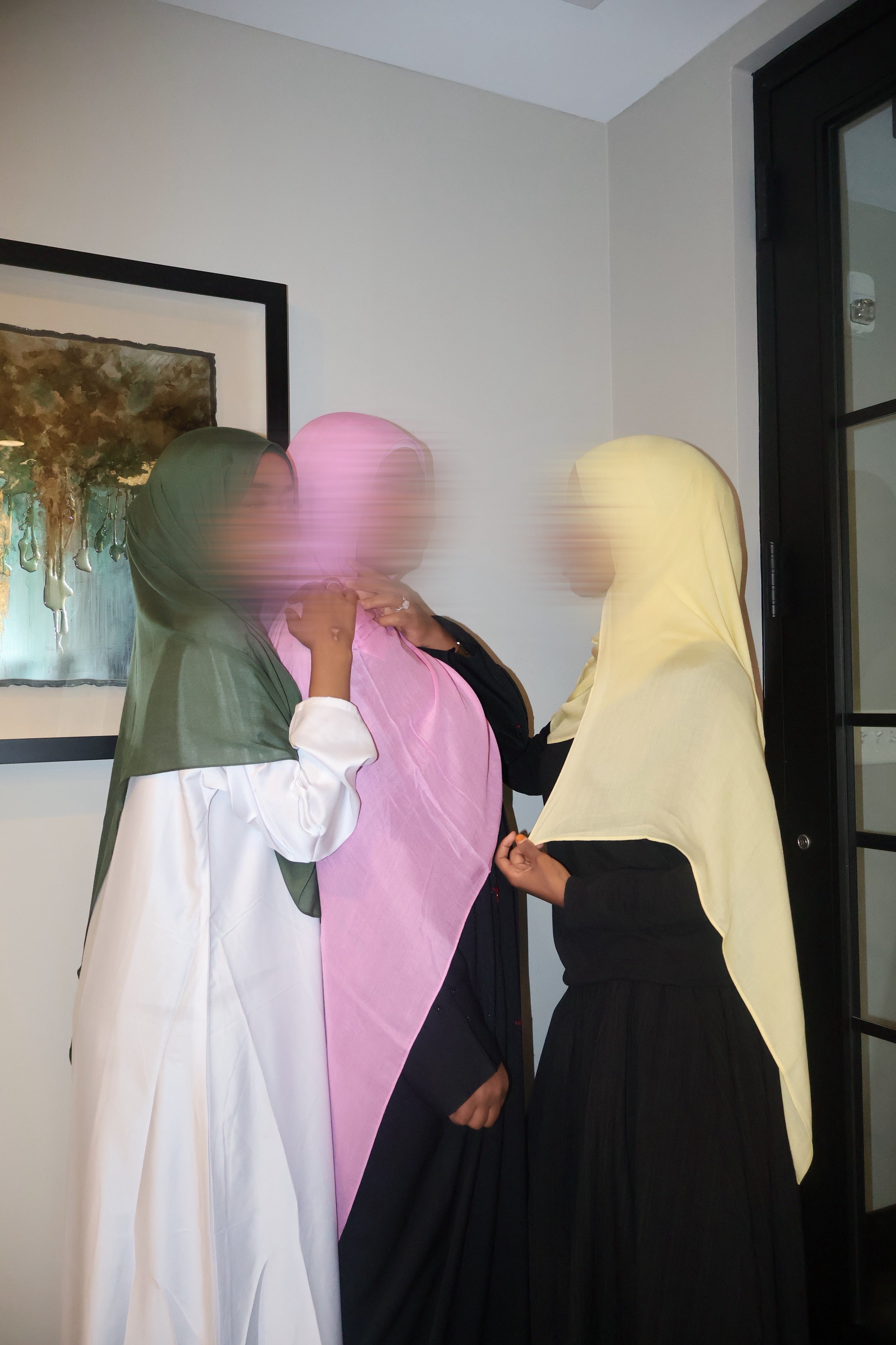 Green modal hijab